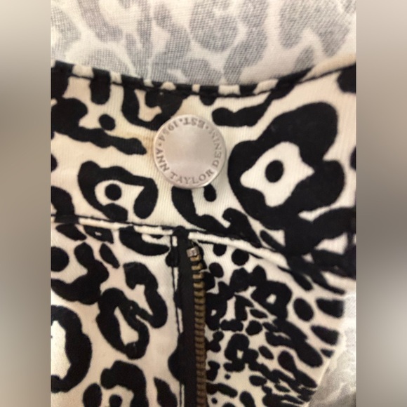 ANN TAYLOR | ladies modern fit animal print pants. Size: 14 - Picture 14 of 14